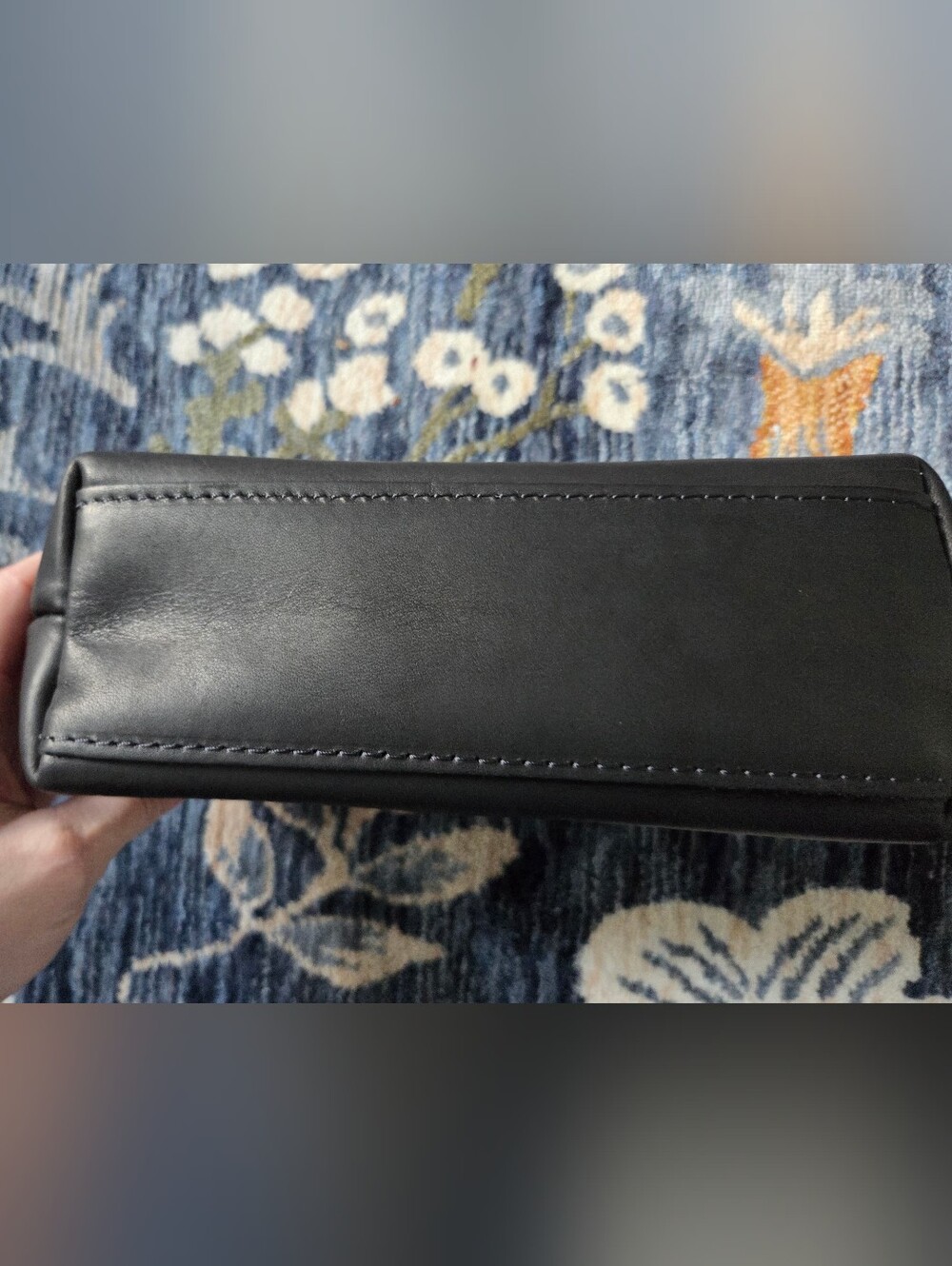 Portland Leather Makeup bag large black - Picture 2 of 4
